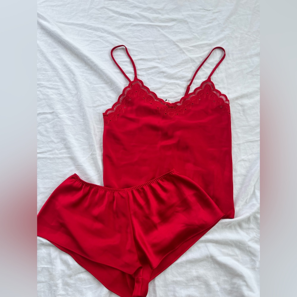 VICTORIA SECRET BRAND NEW LACE RED SET